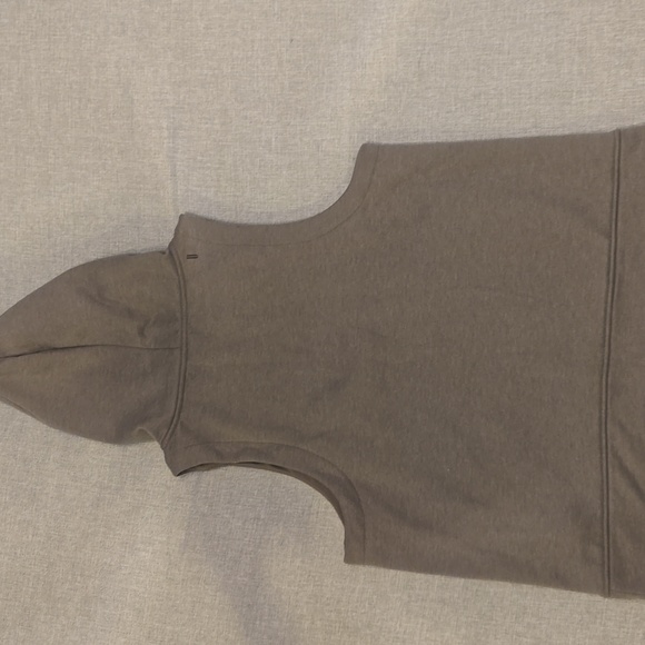 NOBULL Sleeveless Hoodie in Brow/Gray/Green Medium - Picture 5 of 7